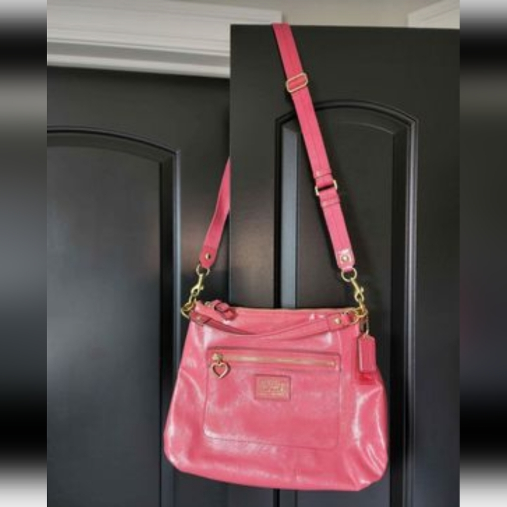 COACH Daisy Liquid Gloss Patent Bag